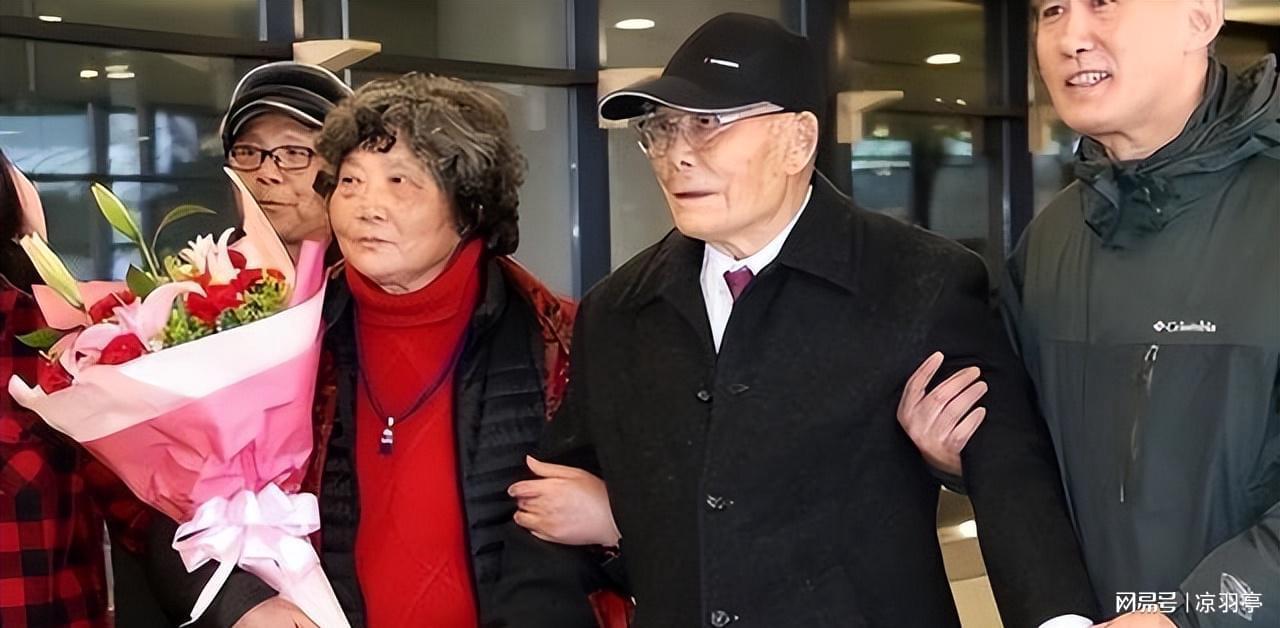 台湾92岁老兵回重庆祭祖，下飞机后却怒道：这不还是台北吗？