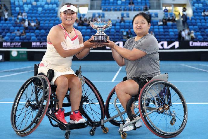 中国骄傲！李晓辉王紫莹2-0夺美网轮椅女双冠军 今年大满贯3冠1亚