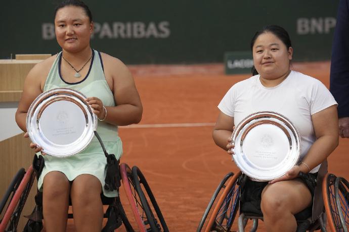 中国骄傲！李晓辉王紫莹2-0夺美网轮椅女双冠军 今年大满贯3冠1亚